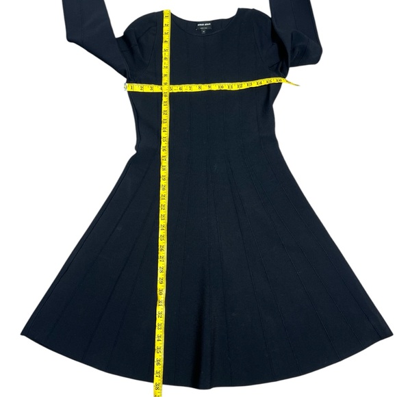 Giorgio Armani Black Long Sleeve Fit and Flare Knit Dress US size 6 M IT 42 - Picture 6 of 10